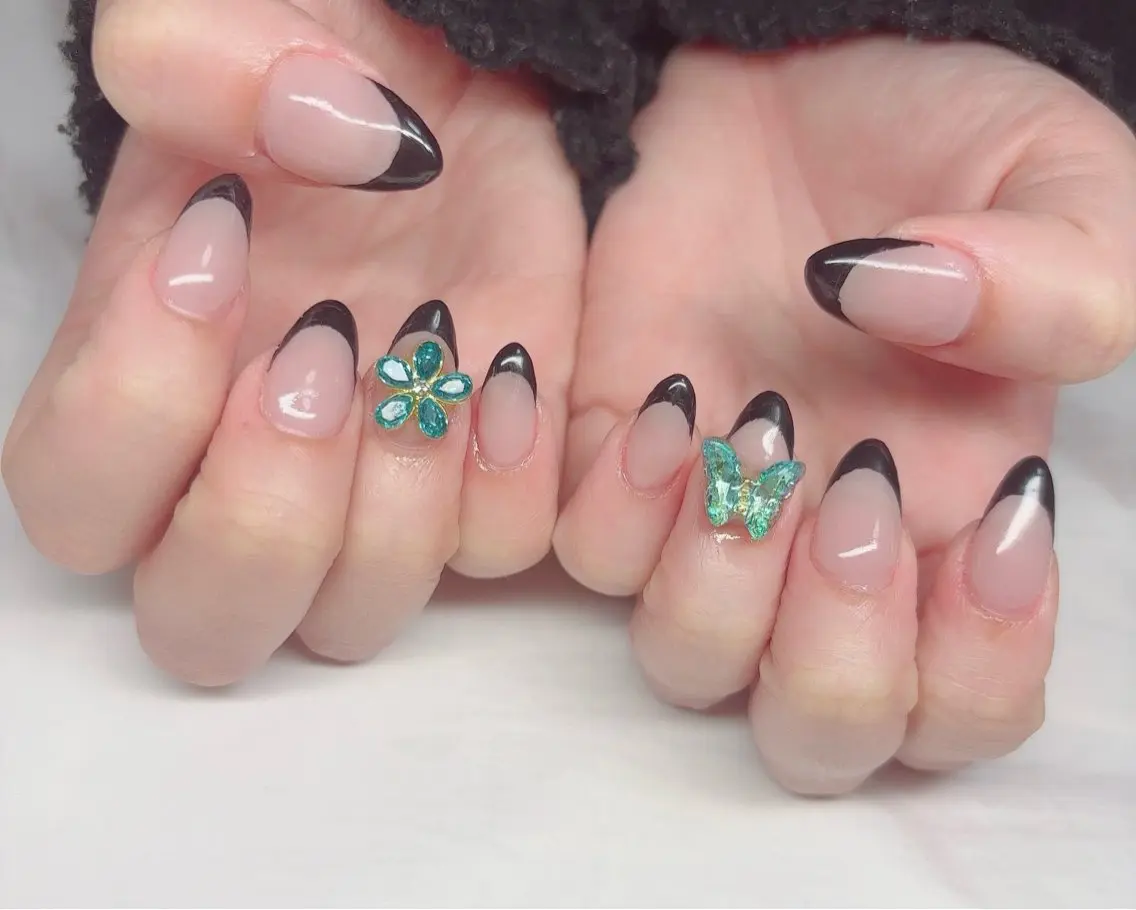 ネイル フレンチネイル ハンドネイル Nail_by N1のネイルデザイン