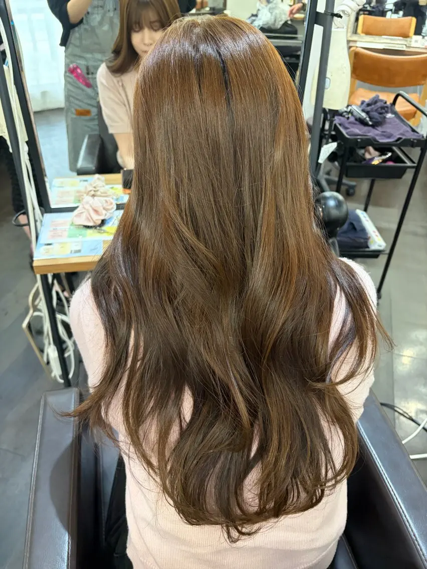 ロング カラー ベージュカラー 透明感カラー トリートメント ヘアカラー トリートメント you🪼 名駅カラーモデル🎨のヘアスタイル