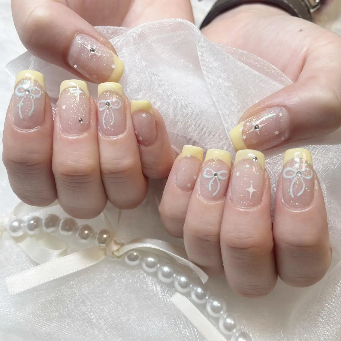 ネイル ジェルネイル キラキラネイル 韓国ネイル 持ち込み ワンカラーネイル ハンドネイル fiore nail 🦋のネイルデザイン