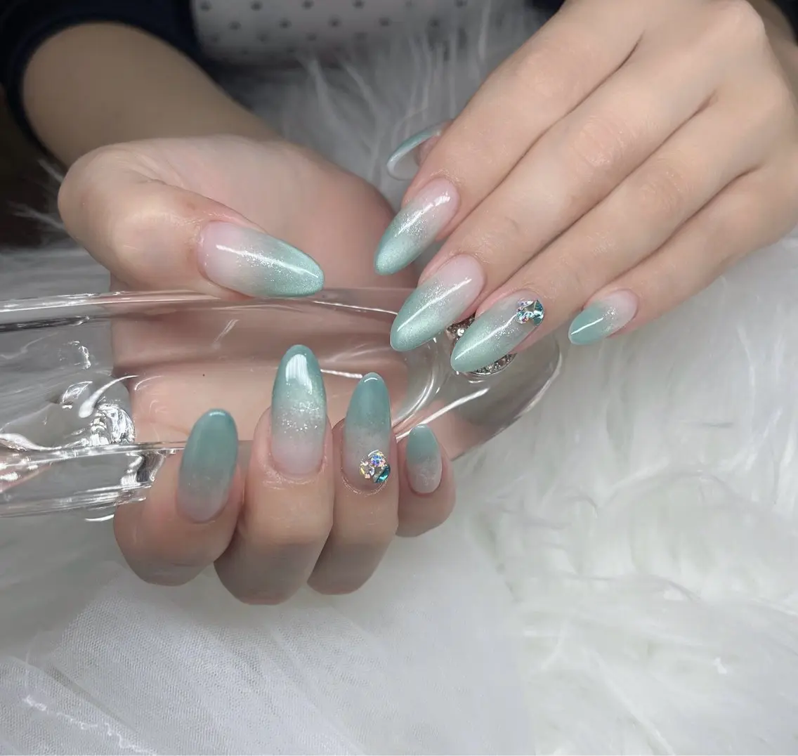 ネイル ハンドネイル YOLO NAILのネイルデザイン