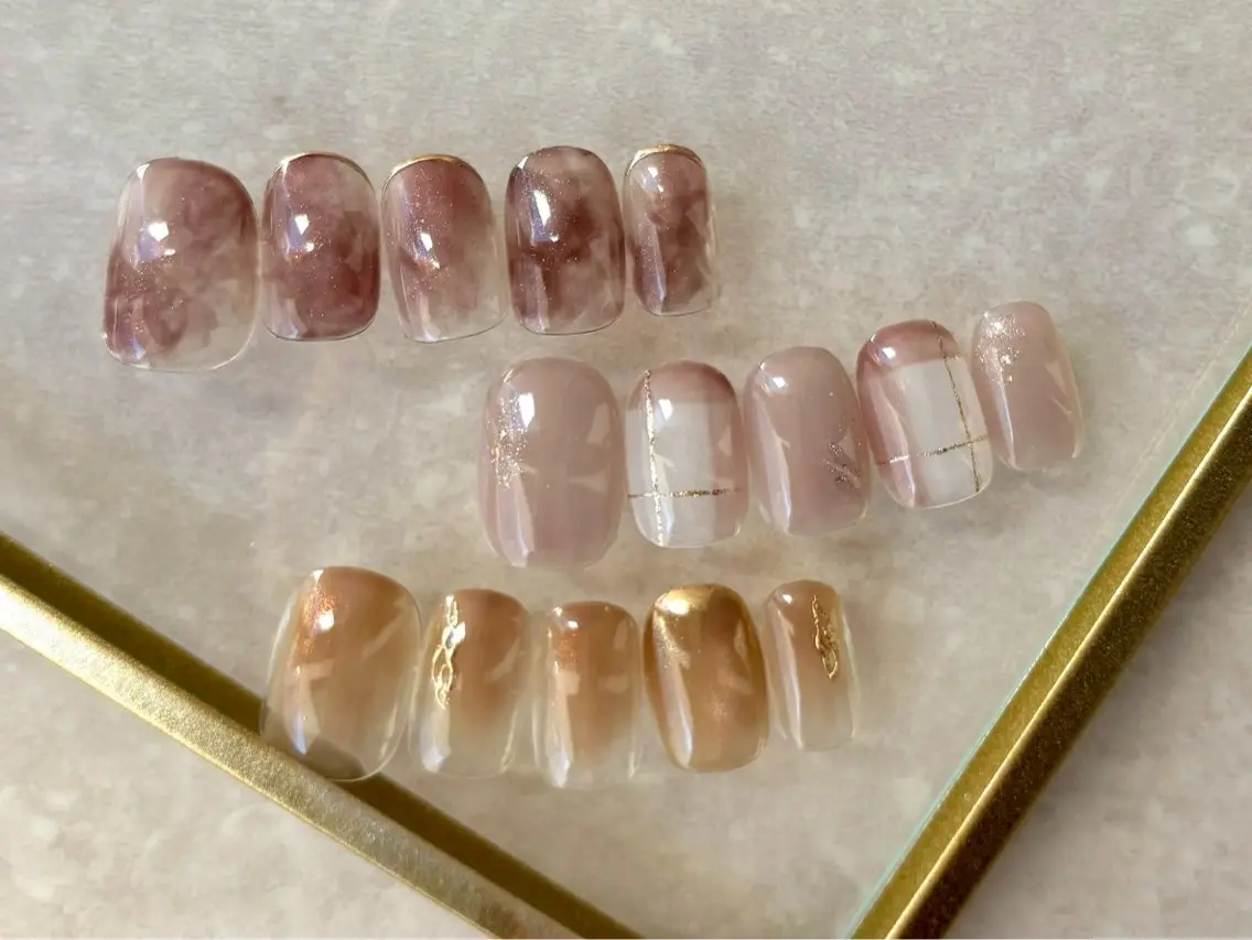 ネイル ニュアンスネイル aoi .のネイルデザイン