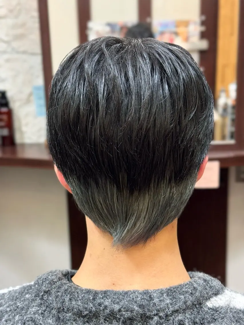 ショート カラー ヘアアレンジ メンズ メンズインナーカラー メンズウルフカット インナーカラー ウルフカット カット ヘッドスパ ヘアセット 牧野 滉平のヘアスタイル