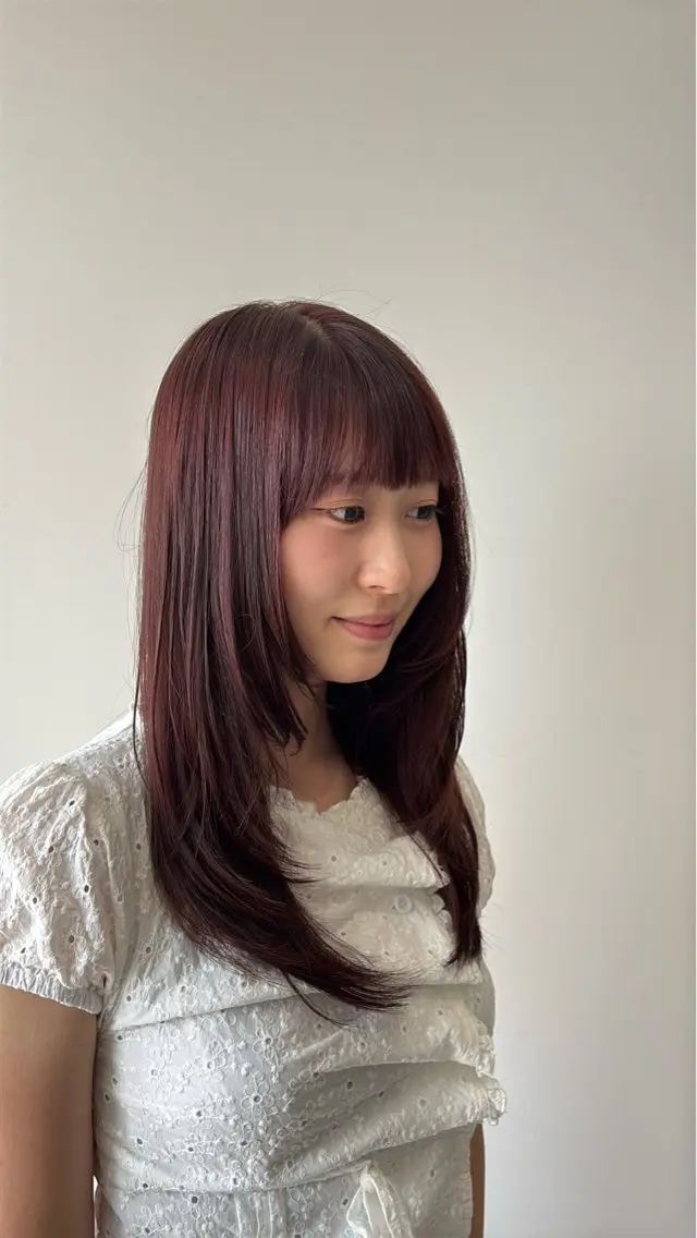 ロング カラー ボルドーカラー 透明感カラー ピンクカラー 安田 里奈のヘアスタイル