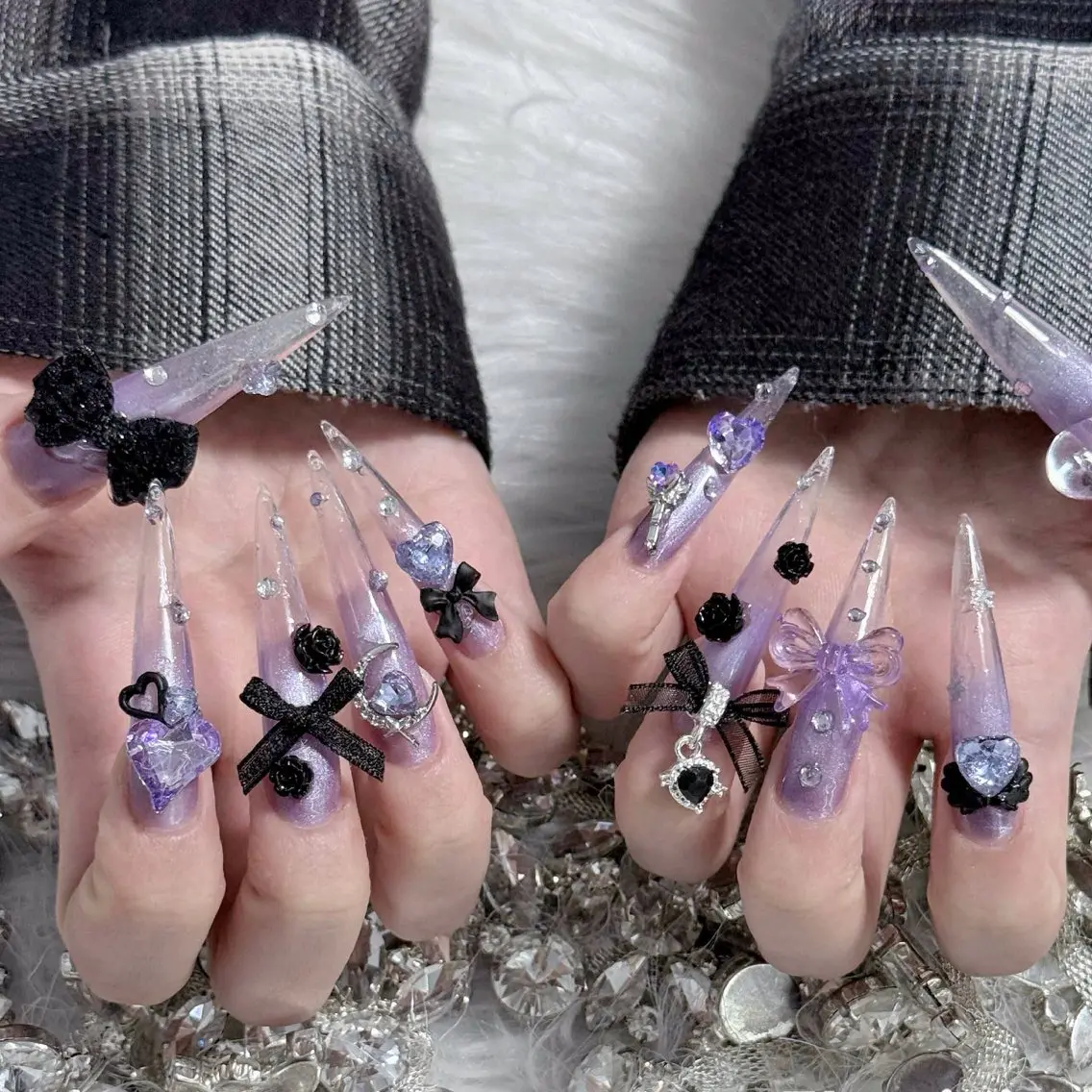 ネイル オーロラネイル クリアネイル 成人式 フラッシュネイル ジェルネイル ハンドネイル Amee Nail Salonのネイルデザイン