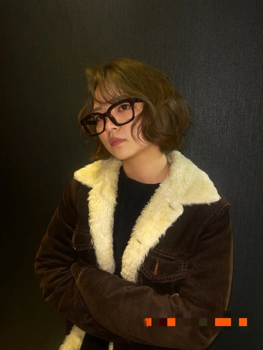 カラー ブリーチ 透明感カラー ダブルカラー ブリーチなしカラー ヘアカラー レイヤー/個性惹き出 すカラー/yuukaのヘアスタイル