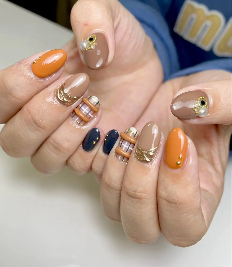 ネイル ミラーネイル 持ち込み ニュアンスネイル nana .のネイルデザイン