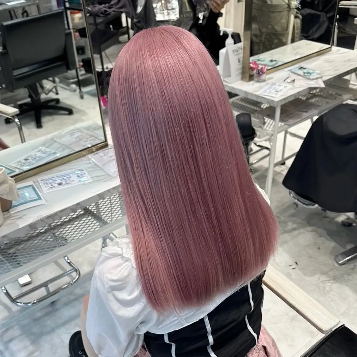 カラー 【🦋ハイトーンリタ ッチ🦋】ENAのヘアスタイル