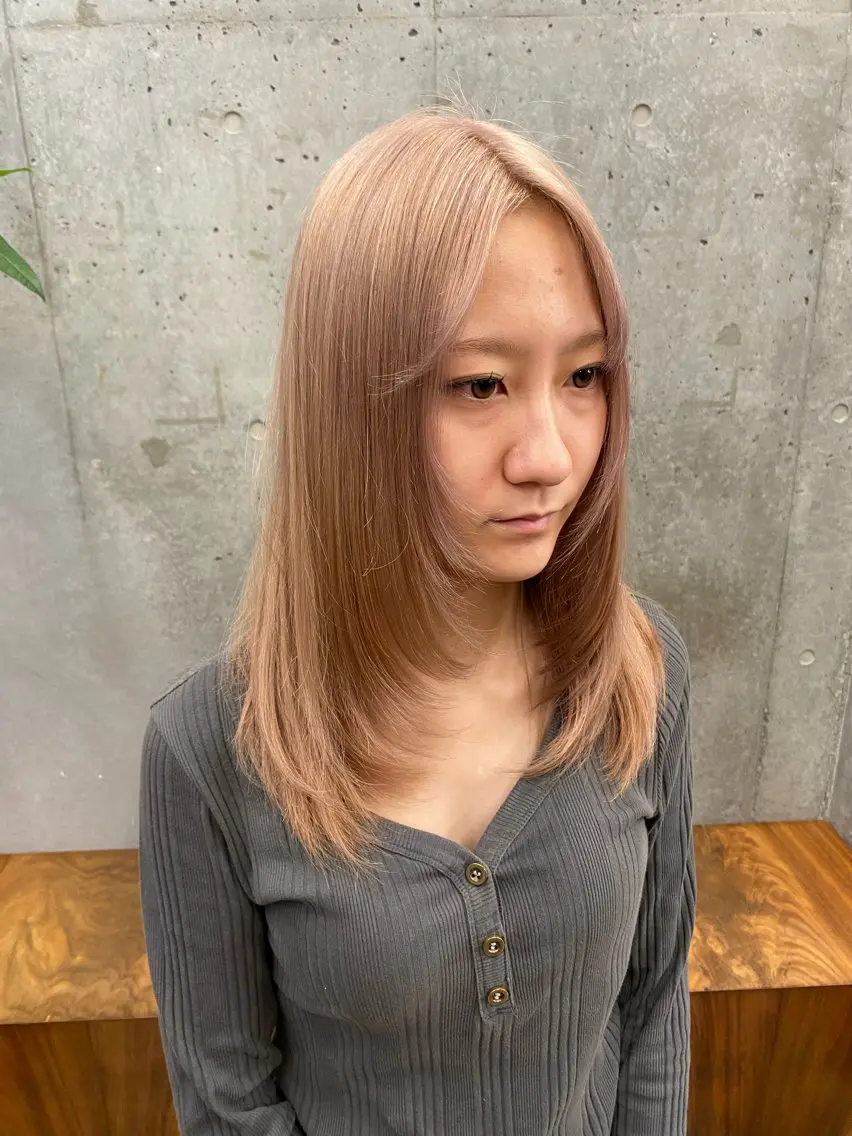 ミディアム カラー ベージュカラー ミルクティーベージュ ヘアカラー ✨️艶ハイトーン特化 ✨️佐藤望のヘアスタイル
