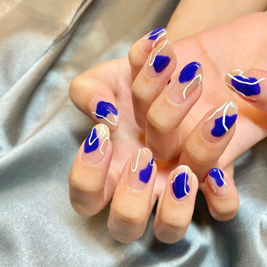 ミディアム カラー パーマ ヘアアレンジ メンズ キッズ ネイル マツエク・マツパ アイブロウ ブルーカラー ブルー el. by Aoのネイルデザイン