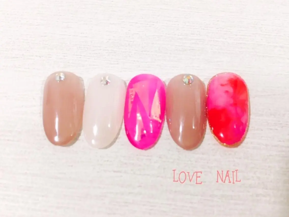 ネイル LOVE NAIL 💕Sonoのネイルデザイン