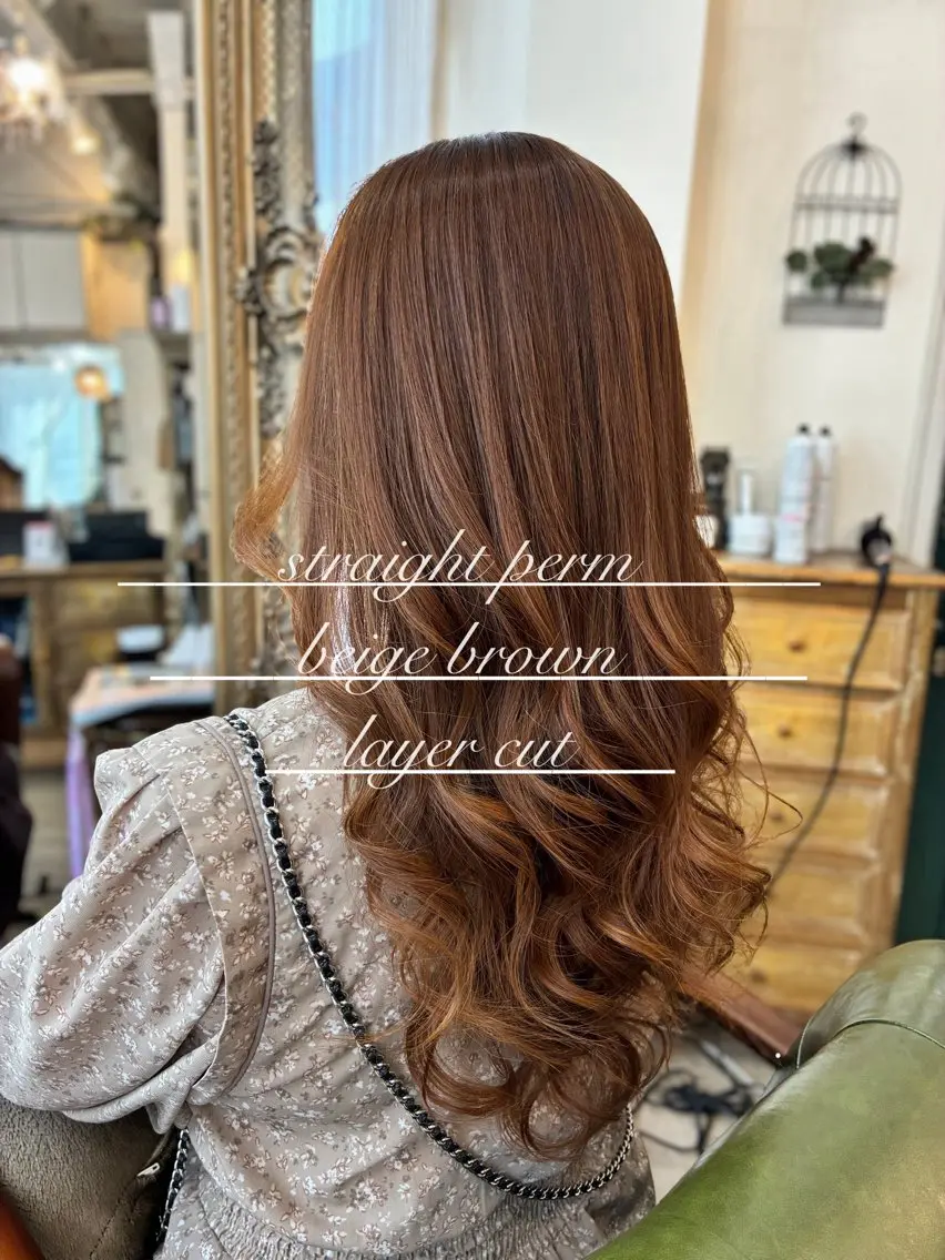 ロング 顔周りカット レイヤーカット 酸性ストレート ヘアカラー 縮毛矯正 ❤︎大人シック ベージュrihoのヘアスタイル