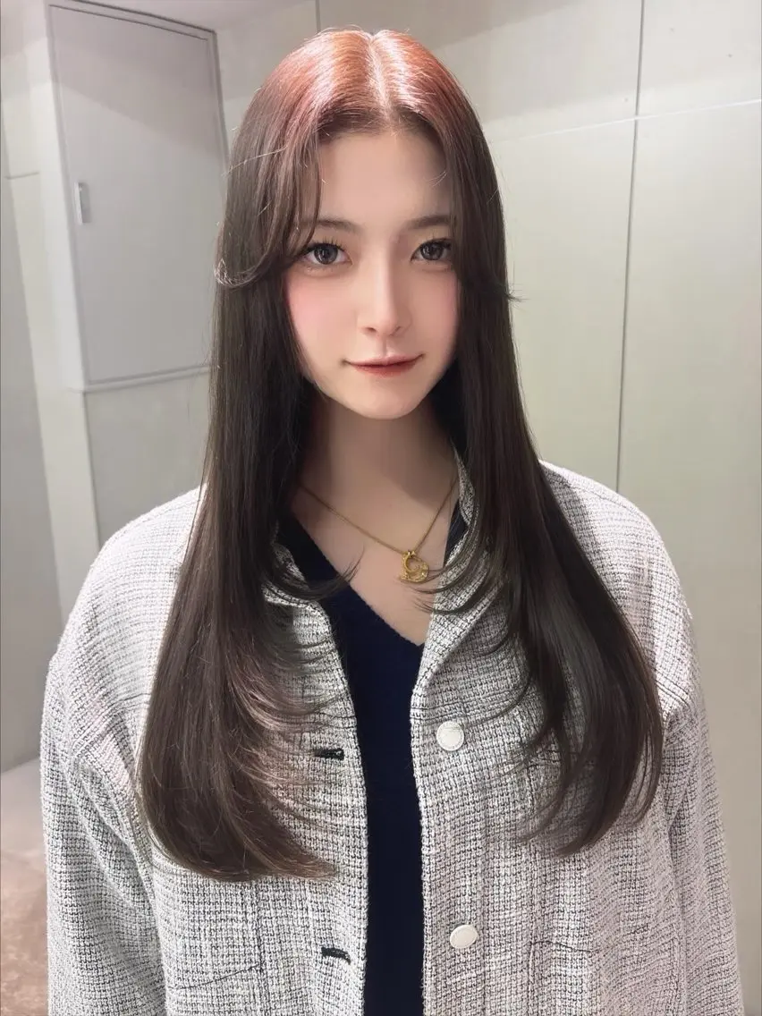ミディアム カラー ベージュカラー オリーブベージュ レイヤーカット Haru/ブリーチ /ダブルカラーのヘアスタイル
