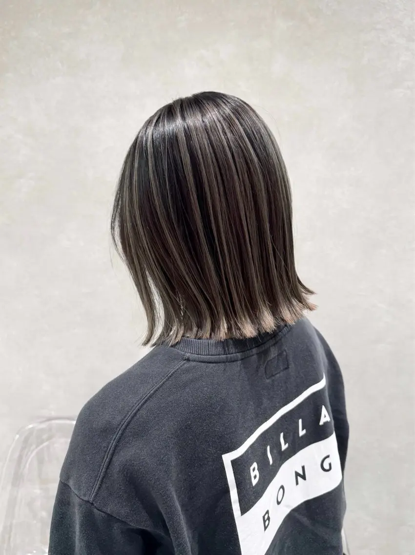 ミディアム カラー ヘアアレンジ ブリーチ 佐々木 まゆかのヘアスタイル