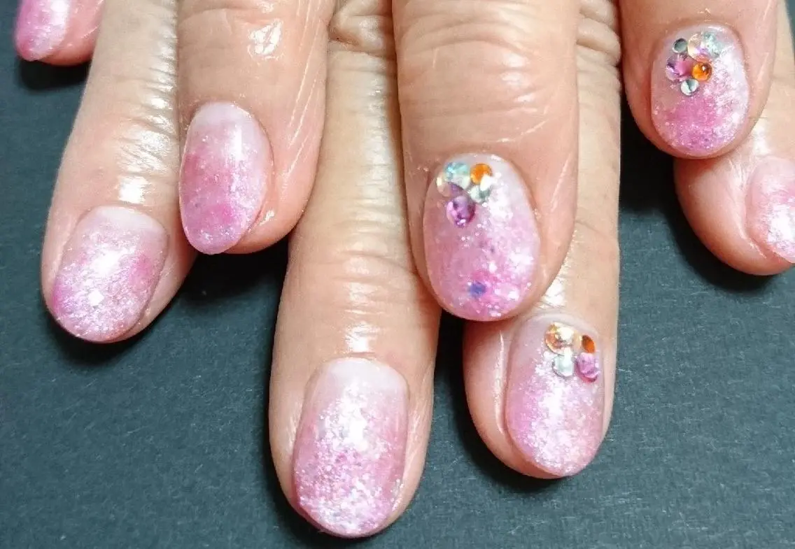 ネイル グラデーション 大理石ネイル(マーブル) ピンク ストーンネイル ホワイト Lilith Nailのネイルデザイン