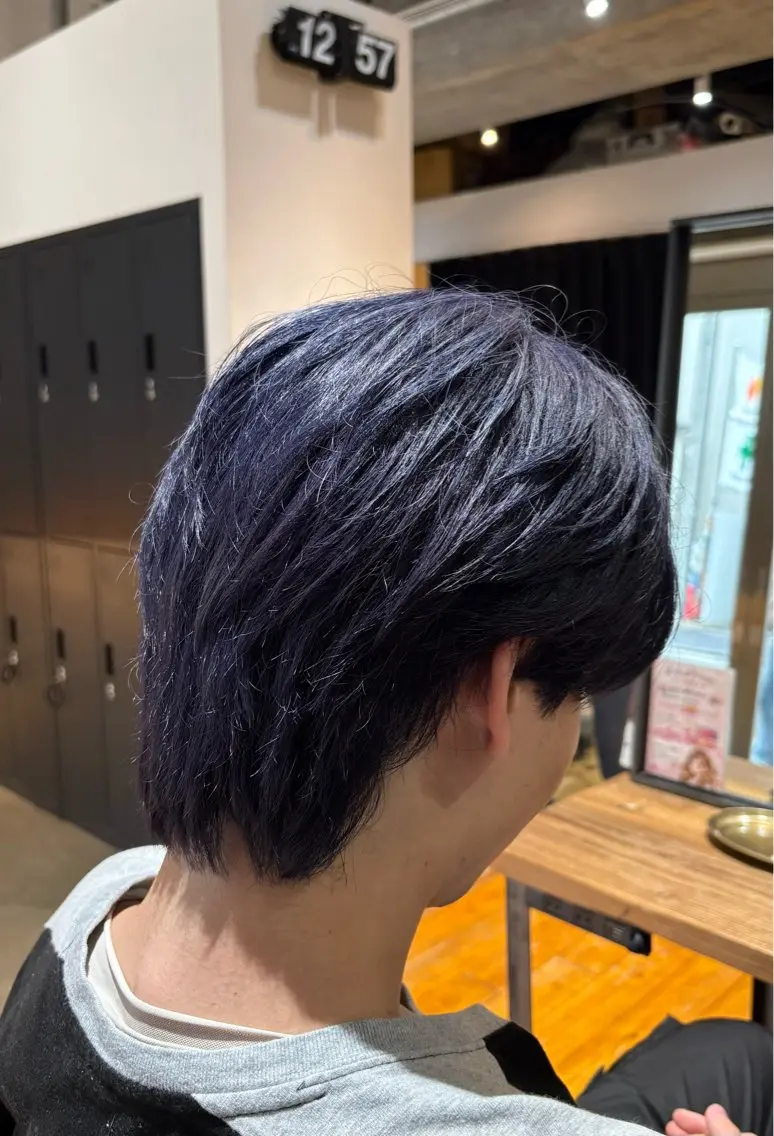 カラー メンズ メンズブリーチ ブリーチ ブルーカラー ダブルカラー カット ヘアカラー 🎨艶感ニュアンス カラー🐬櫻井海星のヘアスタイル