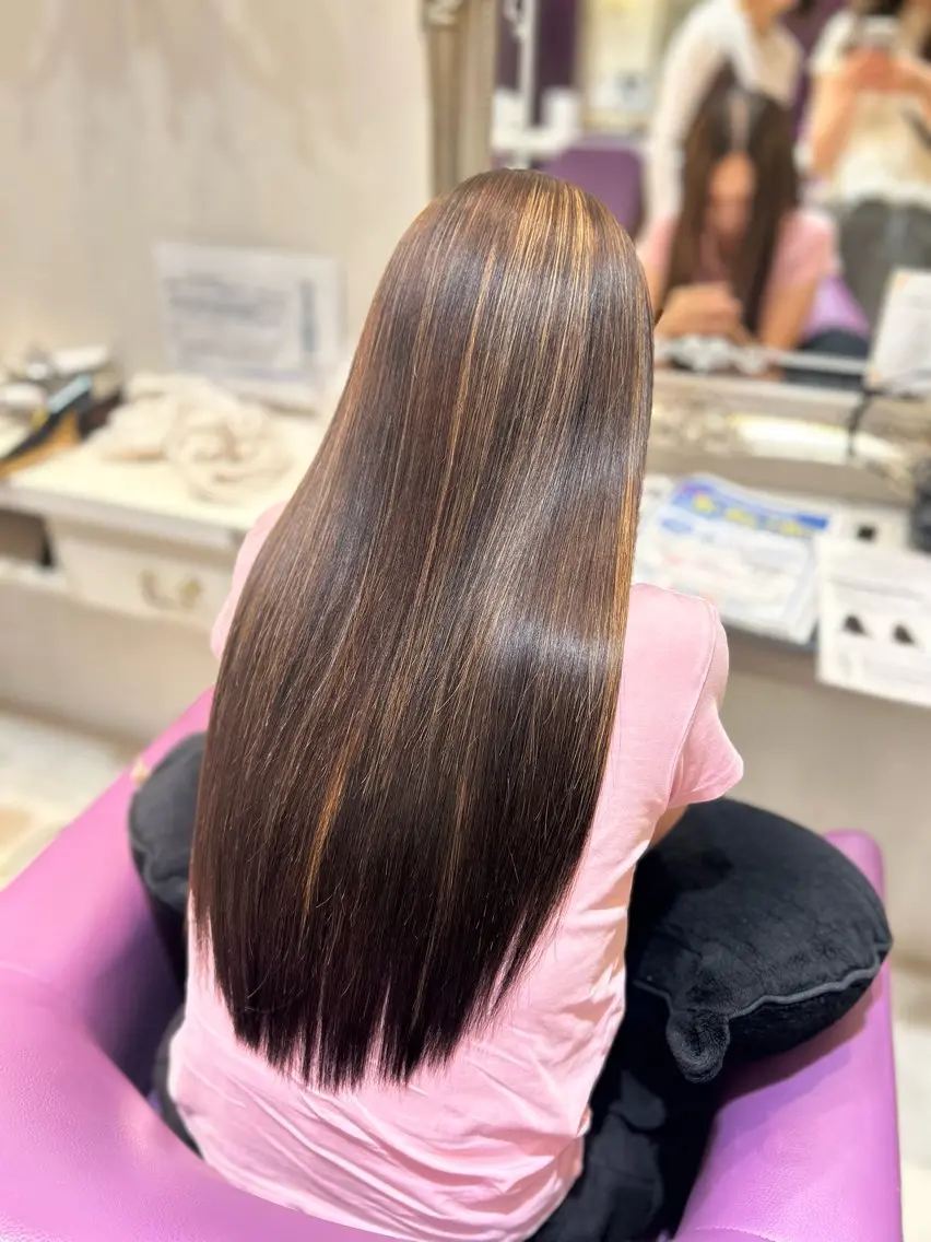 ロング トリートメント 藤井 菜々のヘアスタイル