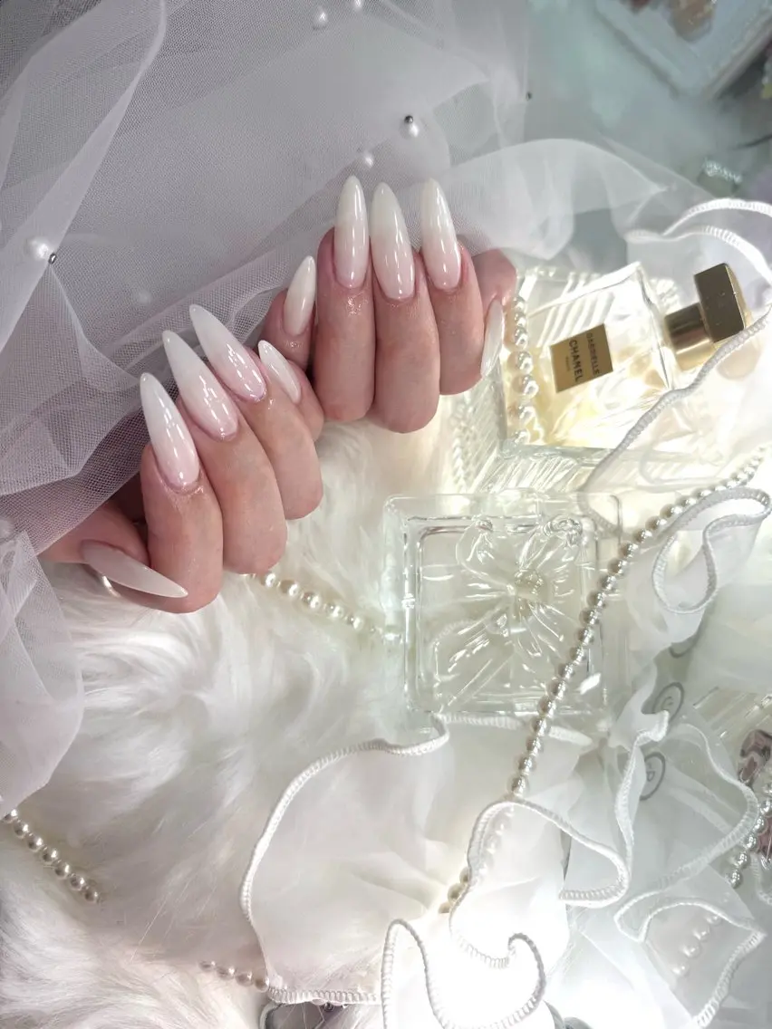 ネイル ロングネイル ハンドネイル 🫧Rio🫧ネイル /渋谷🫧ワンホンのネイルデザイン