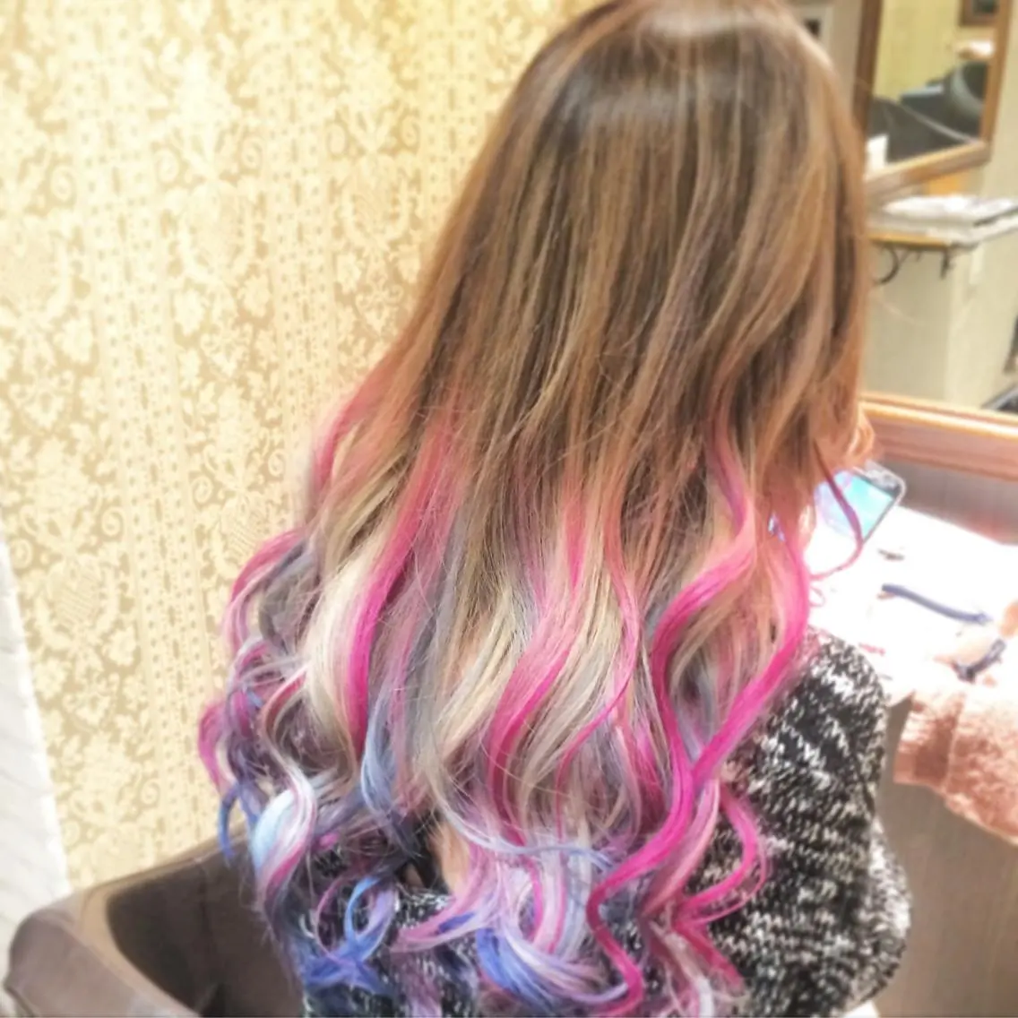 ロング カラー パーマ グラデーションカラー kazufumi ..のヘアスタイル