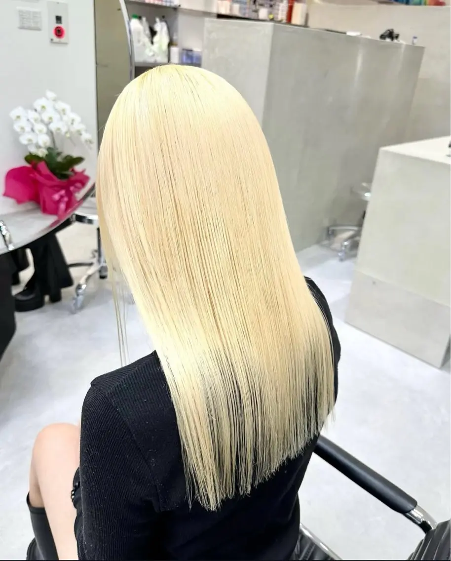 ロング カラー ヘアカラー 閼伽井 誇和のヘアスタイル