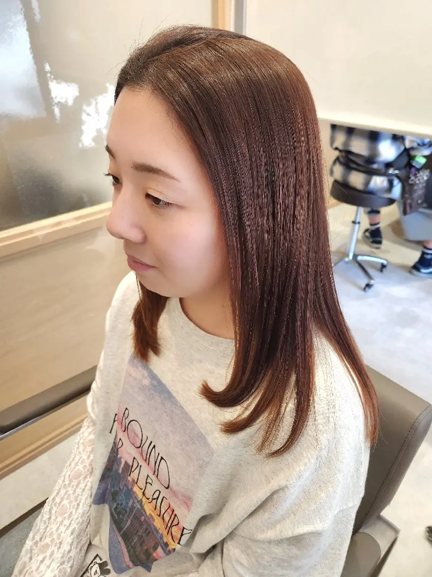 セミロング トリートメント カット トリートメント 佐藤 恵のヘアスタイル