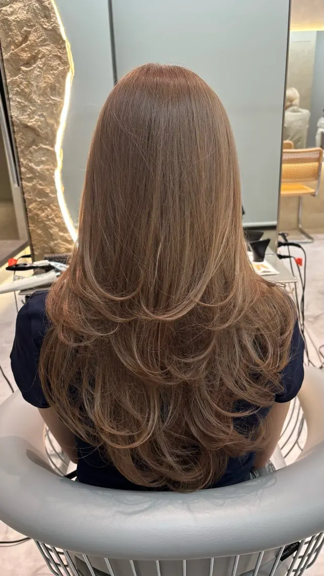 カラー ヘアカラー トリートメント 富永 愛梨のヘアスタイル