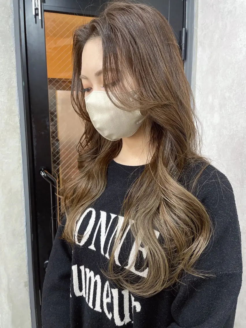 ロング カラー レイヤーカット AIRI layer cut hairのヘアスタイル