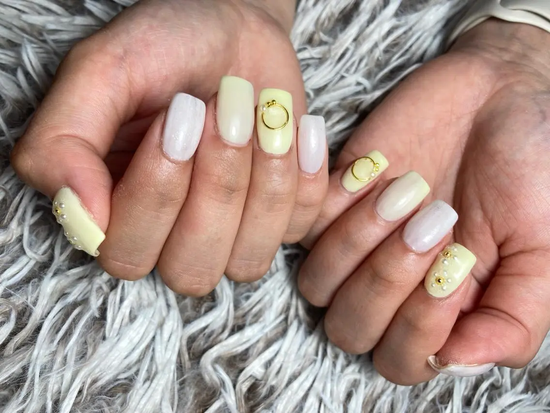 ショート ネイル ハンドネイル フットネイル ✴︎ Delightのネイルデザイン