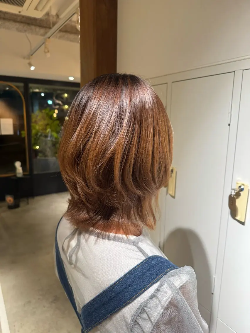 ミディアム くびれヘア 山根 里緒のヘアスタイル