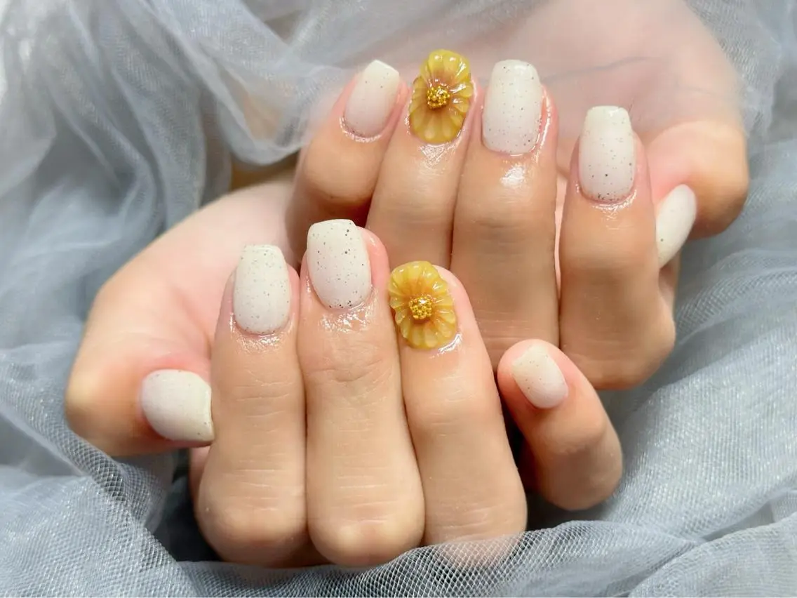 ネイル フラワーネイル ジェルネイル ぷっくりネイル ハンドネイル Nail Salon KURELLYのネイルデザイン