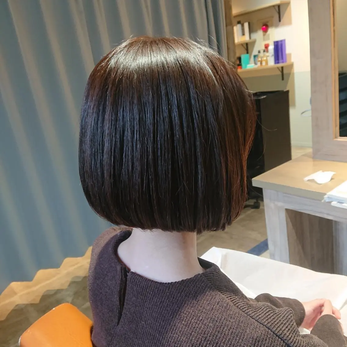 ショート カラー ブラウンカラー ショコラブラウン ボブ カット ヘアカラー トリートメント alushe 岡 陽子のヘアスタイル