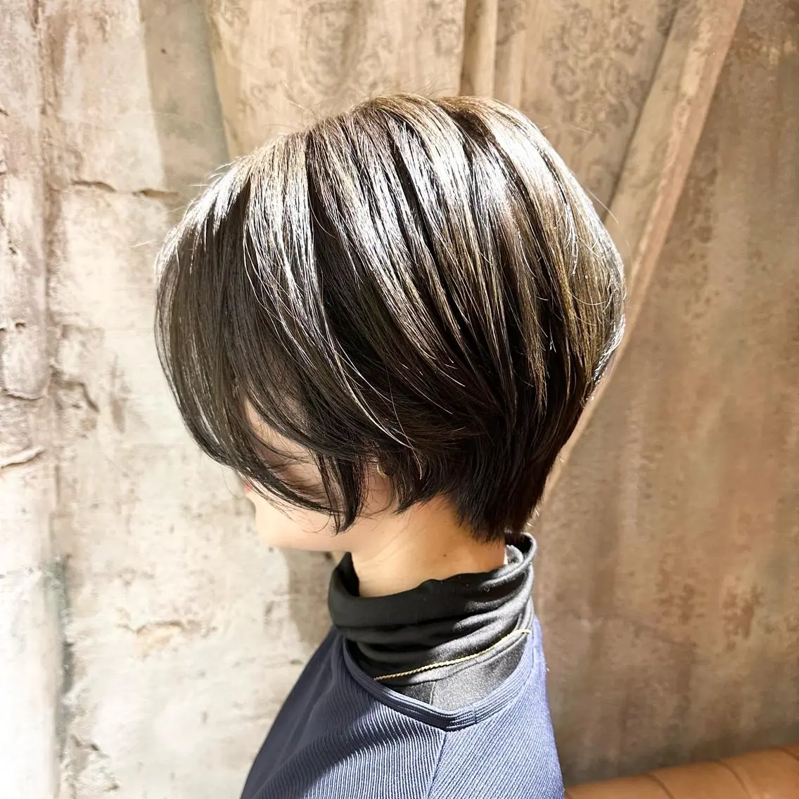 ショート カラー ハンサムショート ハイライトカラー ハイライト ショートヘア Memoriese 表参道のヘアスタイル