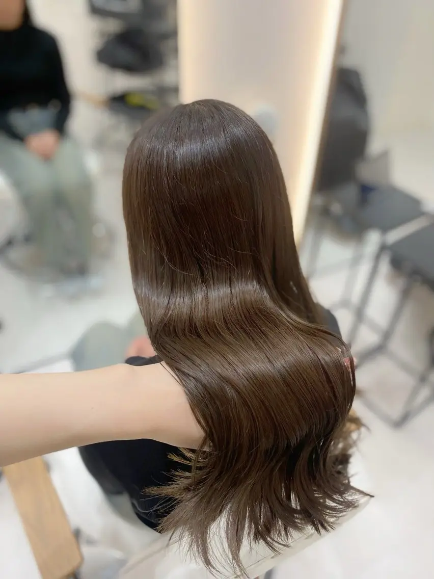 ロング カラー トリートメント カット ヘアカラー トリートメント 艶髪・透明感カラー・ 韓国ヘア・Yuriのヘアスタイル