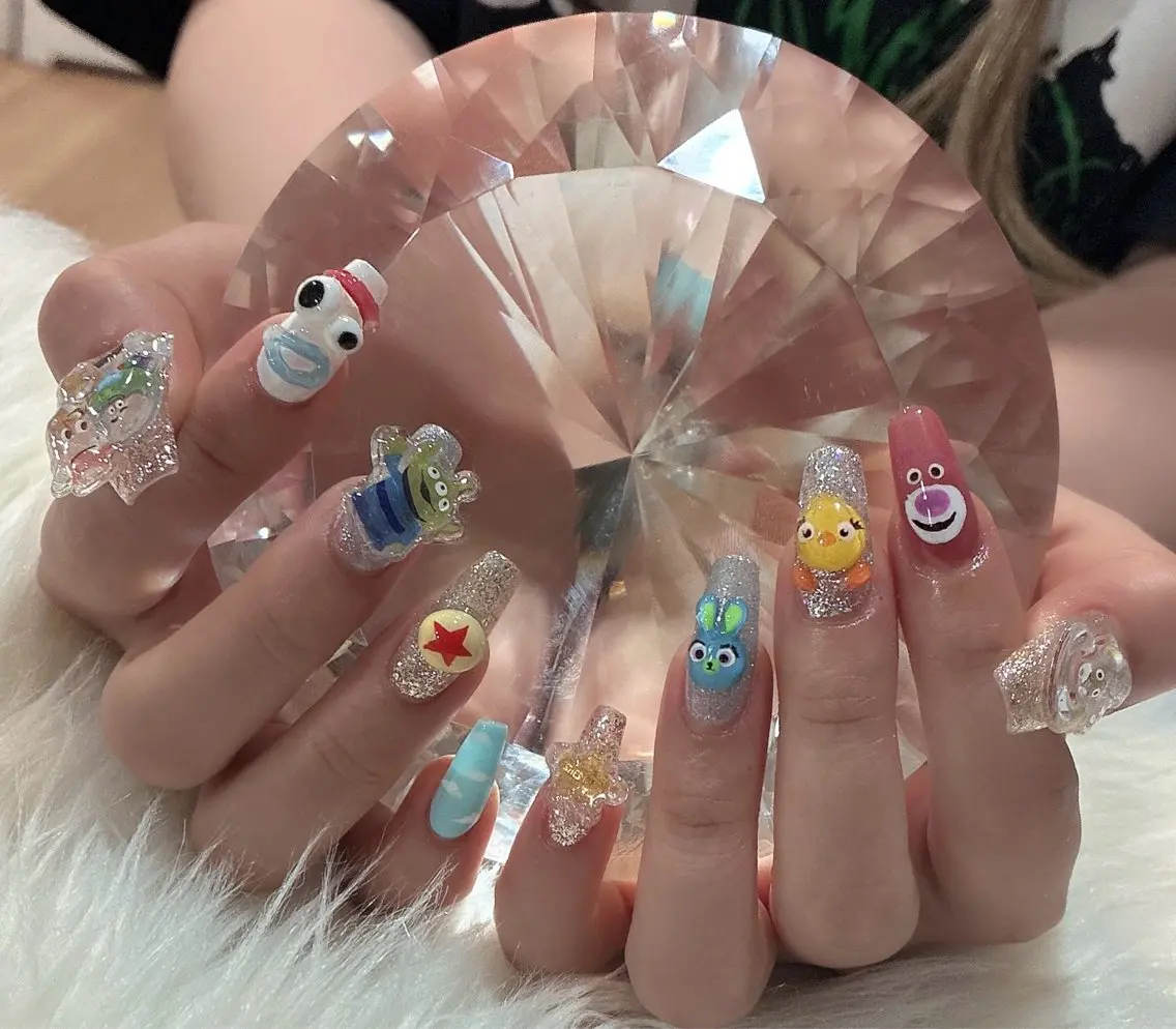 ネイル 持ち込み ハンドネイル LoaChaton kaeのネイルデザイン