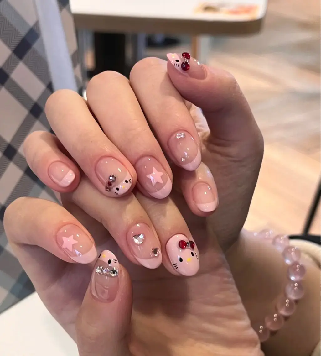 ネイル アートネイル オーロラネイル チークネイル フレンチネイル ガラスフレンチ ハンドネイル 🎀🎀YooLi Nail Salonのネイルデザイン