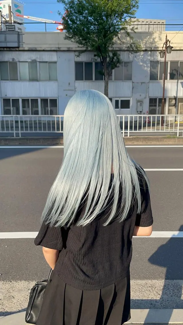【🩵水色にするなら🩵】2回ブリーチ➕ケアカラー➕艶々トリートメント🩵の写真