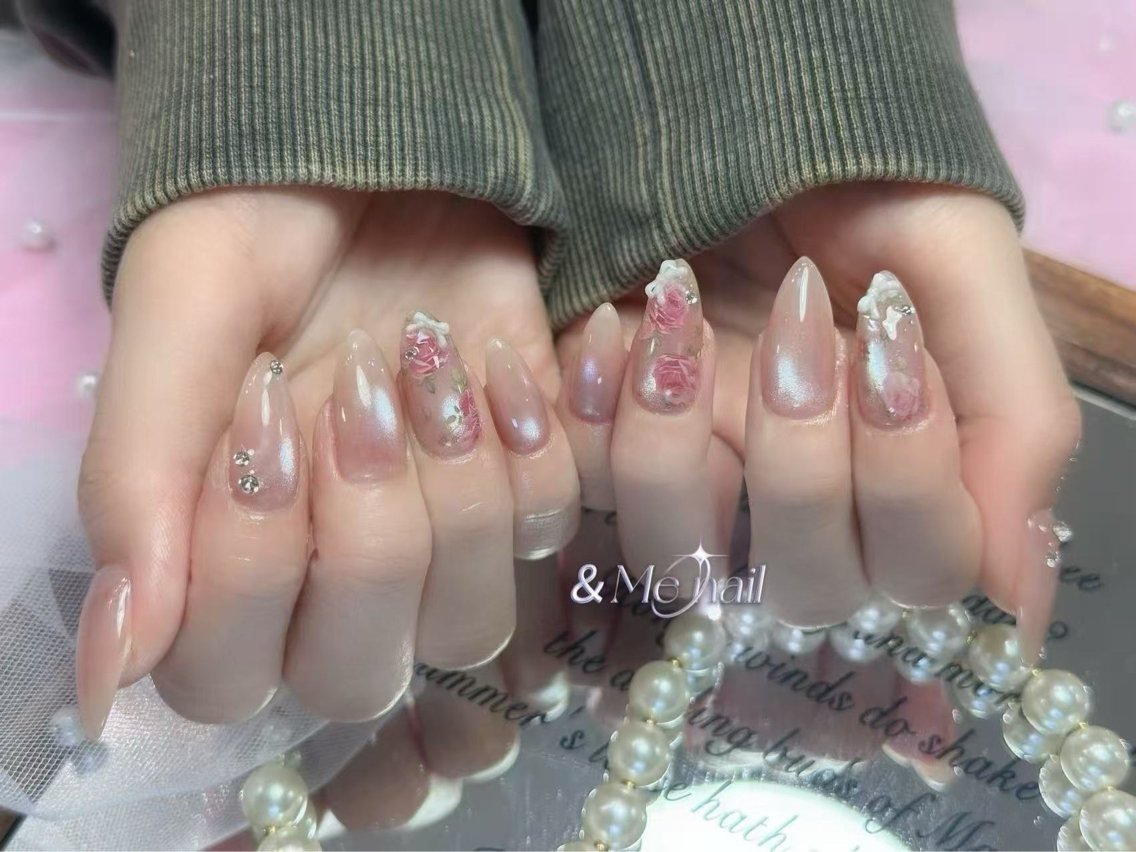 ネイル ハンドネイル &ME ネイルサロンのネイルデザイン
