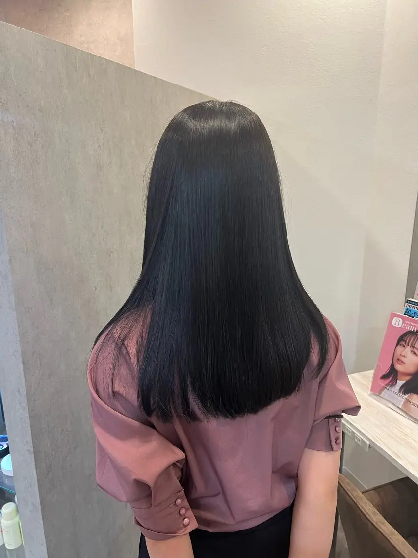 セミロング カラー 叶 妃万里のヘアスタイル