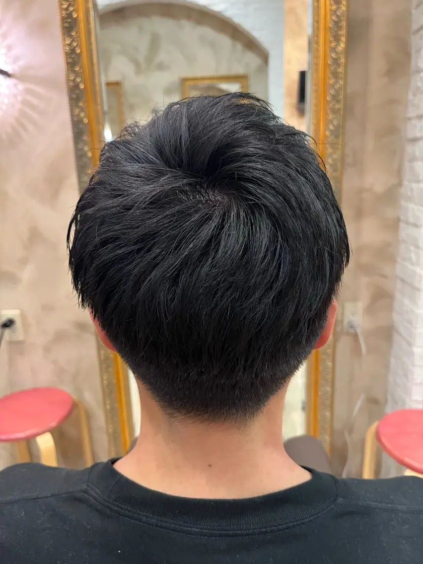 メンズ 亀井 美里のヘアスタイル