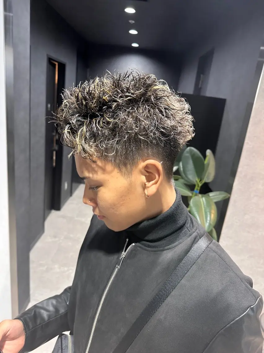 ショート カラー パーマ メンズ カット ヘアカラー パーマ ヘッドスパ ヘアセット 【メンズサロン】 BLUCK 横浜のヘアスタイル