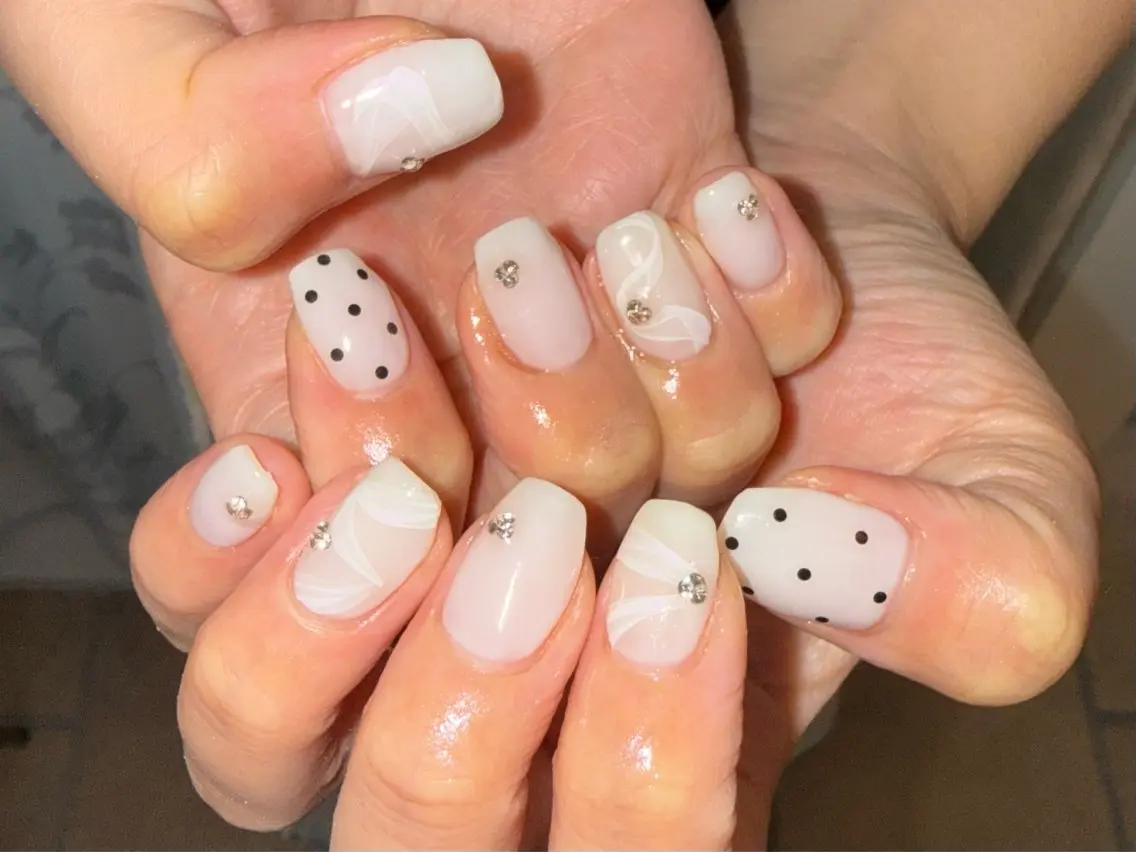 ネイル ハンドネイル 右田 里桜のネイルデザイン