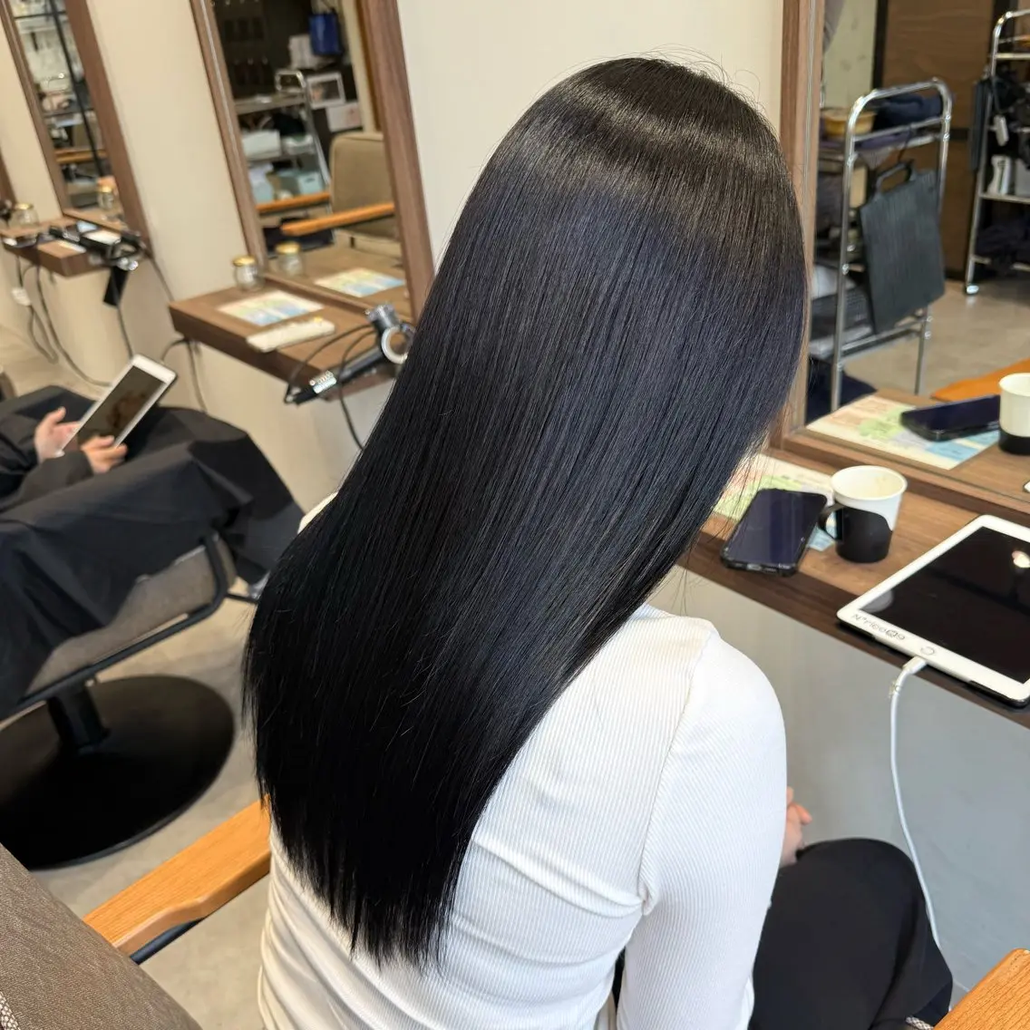 セミロング カット ヘアカラー ルナ🫐縮毛矯正 🫐髪質改善のヘアスタイル
