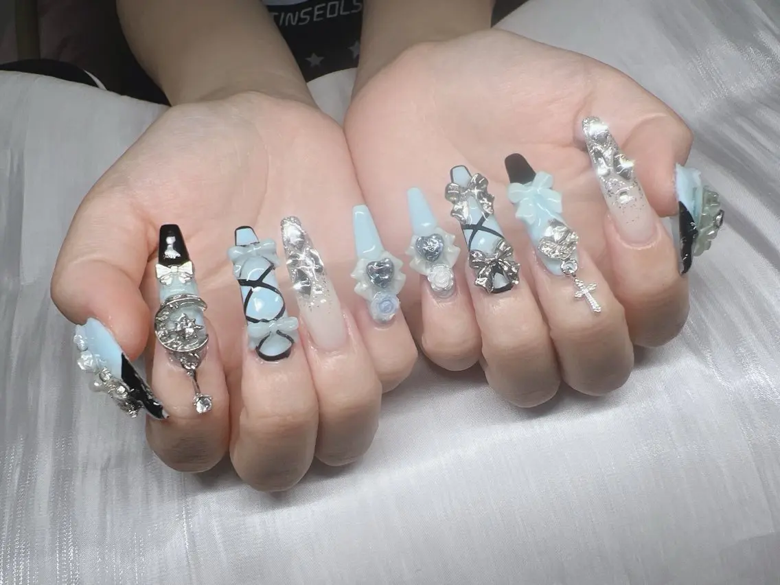 ネイル 長さ出し グラデーション キラキラネイル マグネットネイル ニュアンスネイル Lee Nails チップ長さだし専門店のネイルデザイン