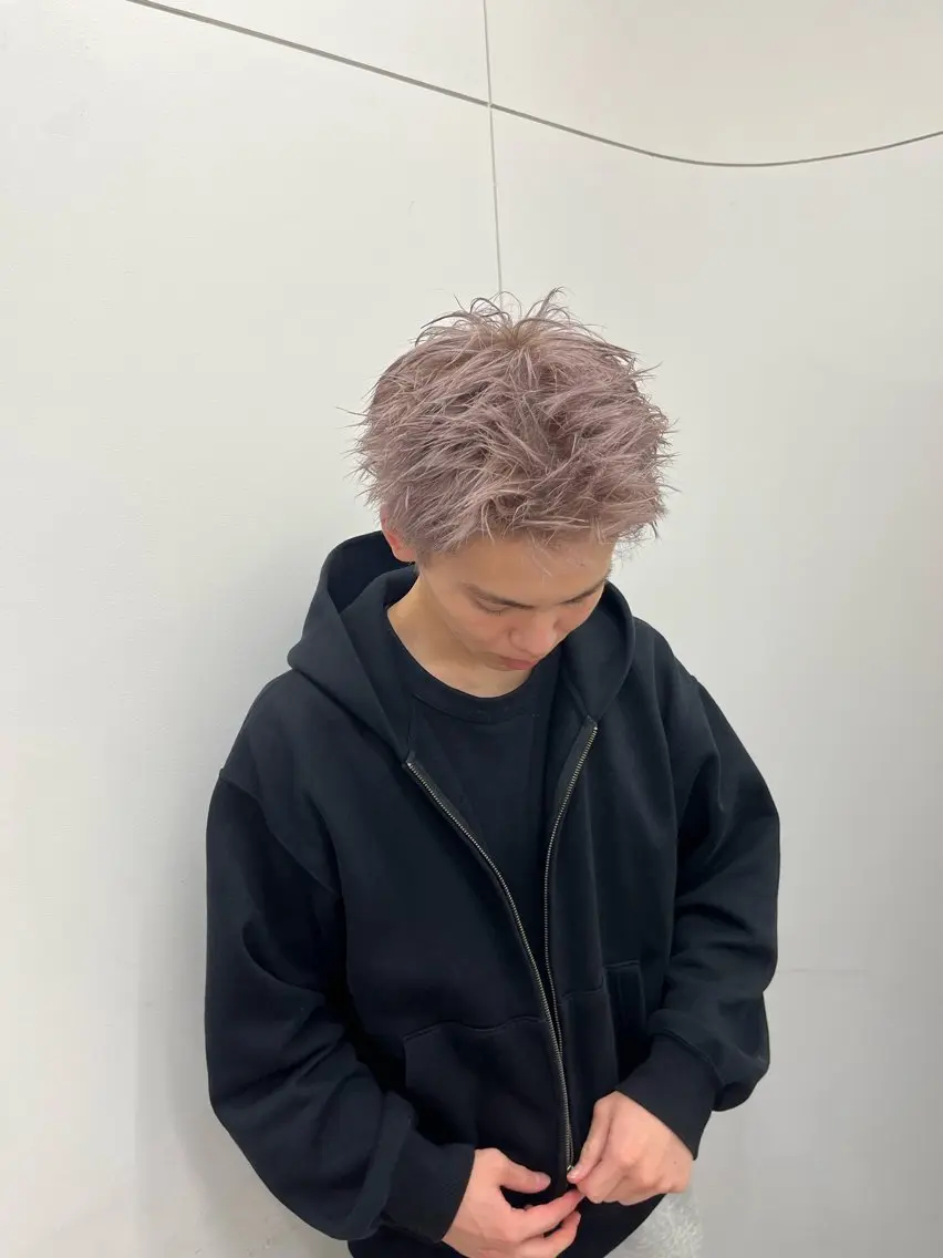 カラー メンズ メンズブリーチ スパイキーショート ブリーチ ピンクカラー ⠀ NONOKAのヘアスタイル