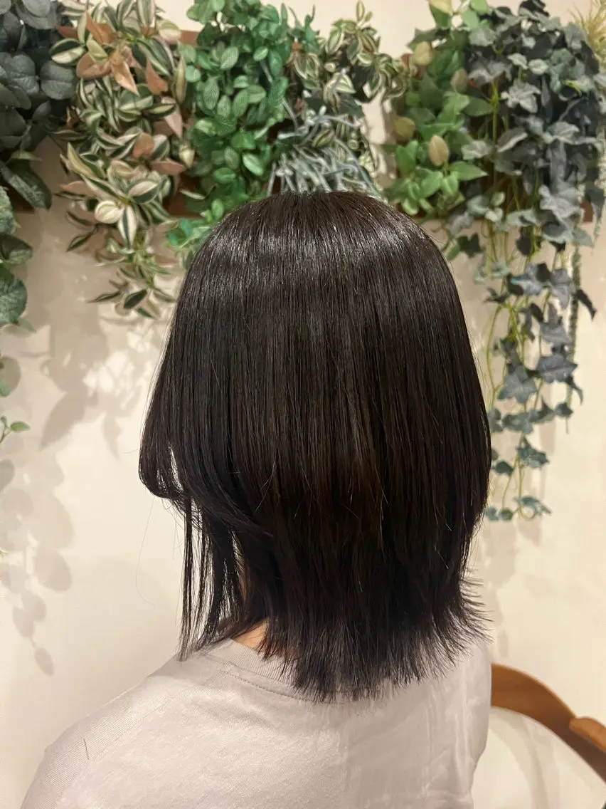 ミディアム くびれヘア くびれレイヤー レイヤーカット 寺田 七海のヘアスタイル