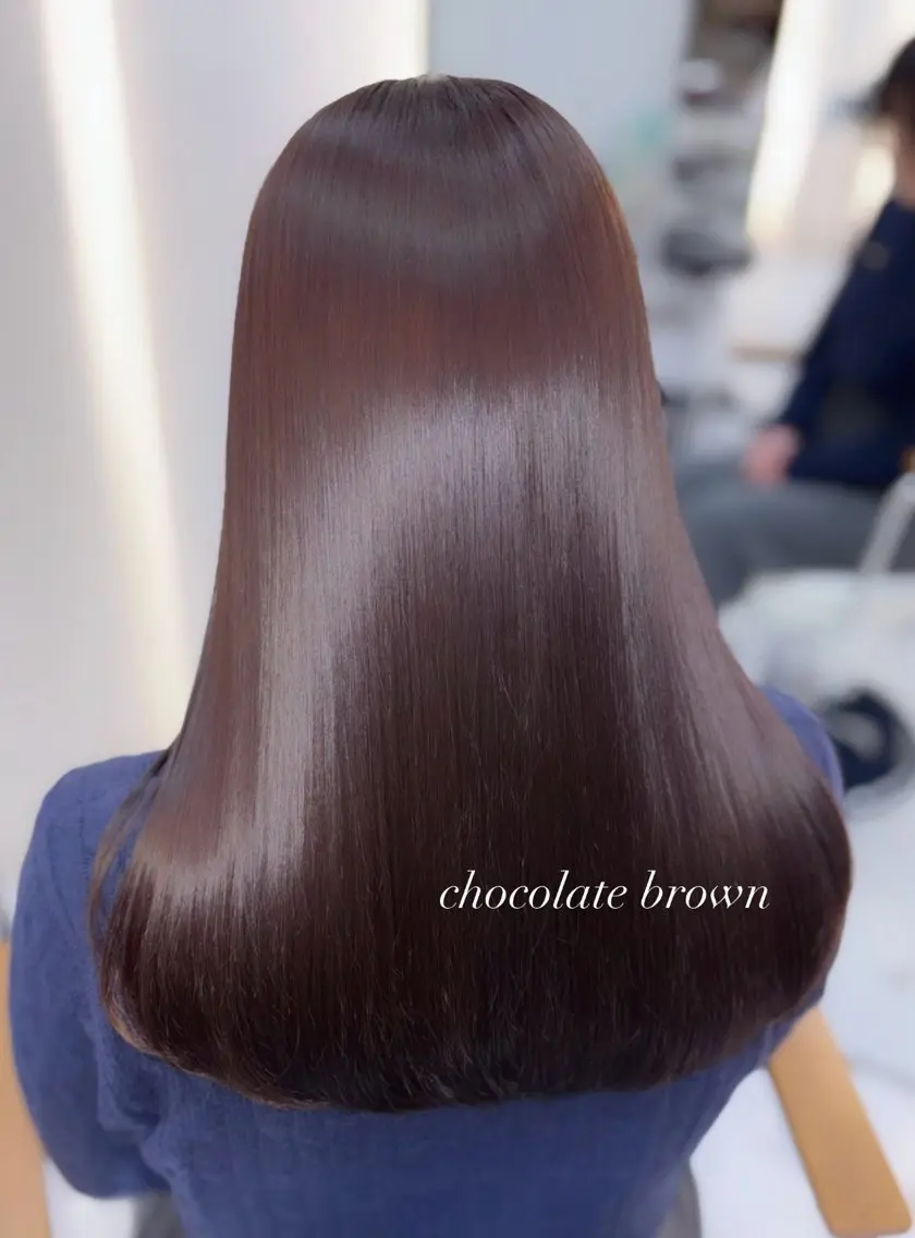ロング カラー ブラウンカラー チョコレートブラウン カット ヘアカラー トリートメント 艶髪・透明感カラー・ 韓国ヘア・Yuriのヘアスタイル