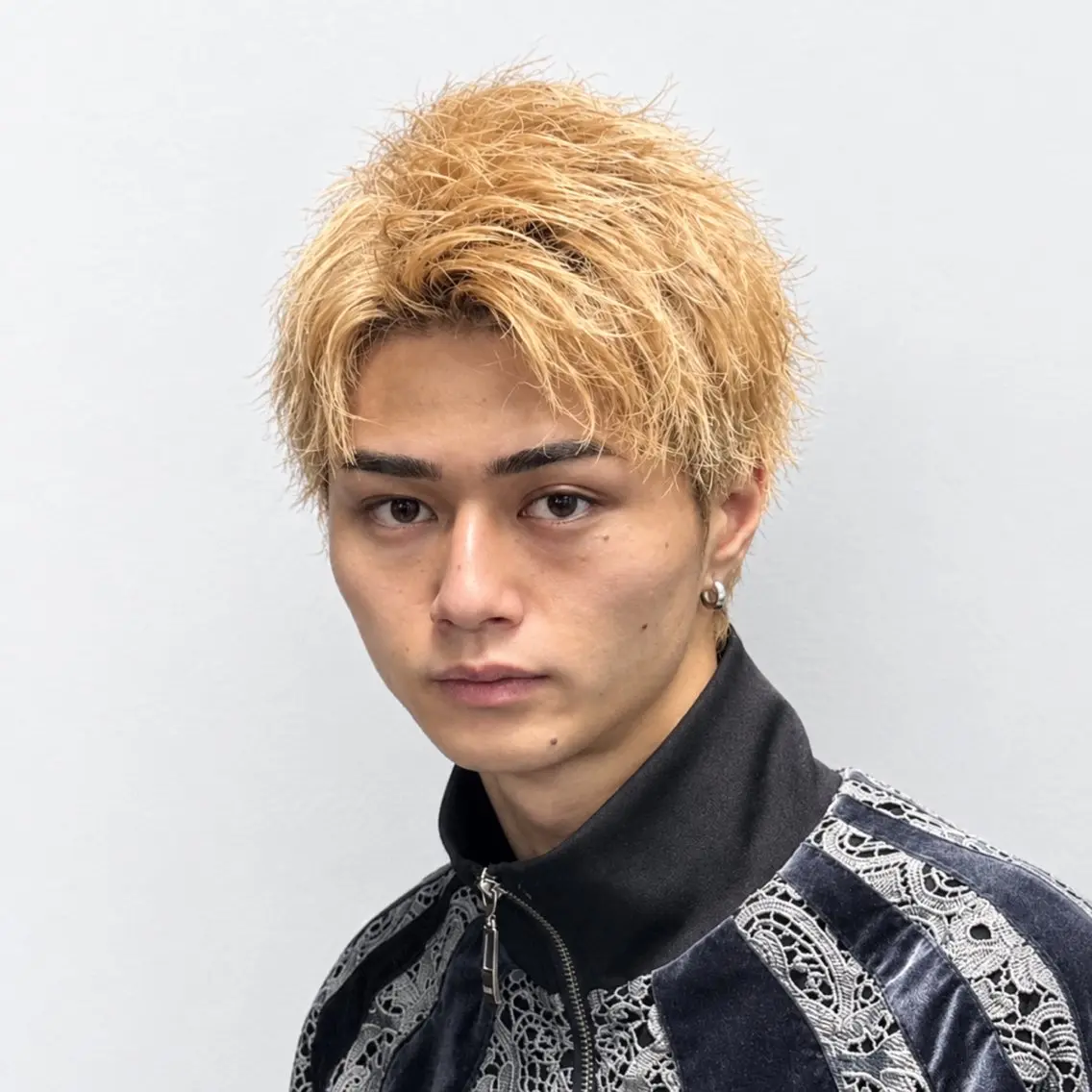 「日曜日限定‼️」men'sカット➕ダブルカラー(ブリーチ込み)の写真