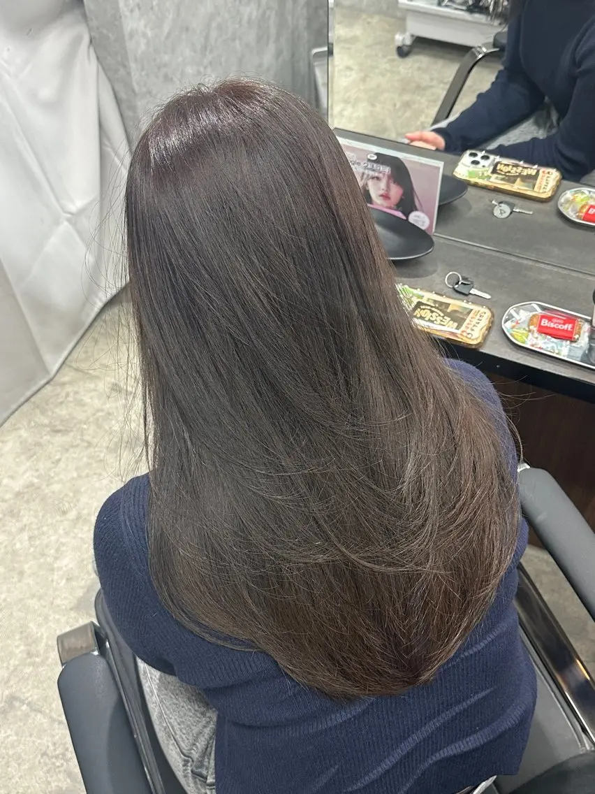 ロング カラー グレージュ カット ヘアカラー トリートメント 透明感/美髪カラー ダブルカラー/ユウゴのヘアスタイル