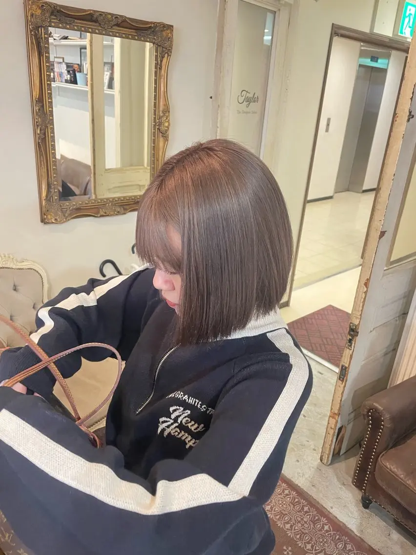 ショート カラー ヘアアレンジ グレージュ ミルクティーグレージュ カット ヘアカラー トリートメント ヘアセット ☂️カトウ ケイゴ☂️のヘアスタイル