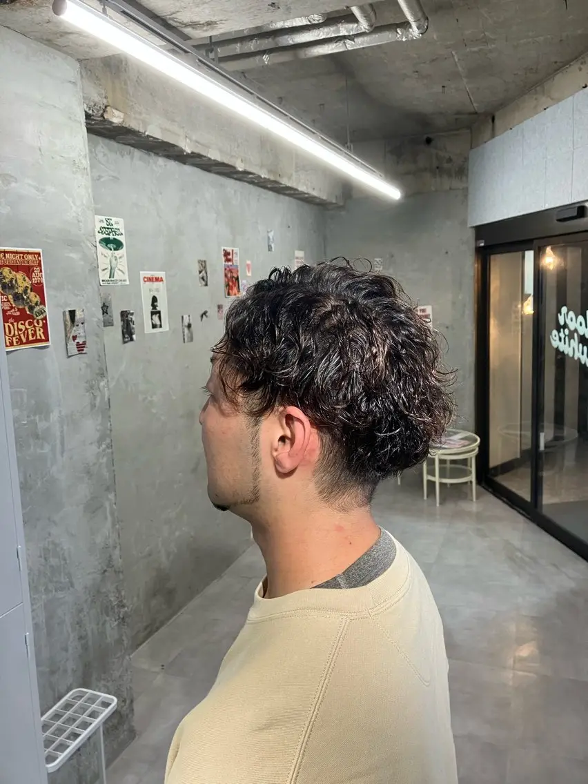 ショート パーマ メンズ メンズパーマ スパイラルパーマ カット パーマ トリートメント door white hideのヘアスタイル