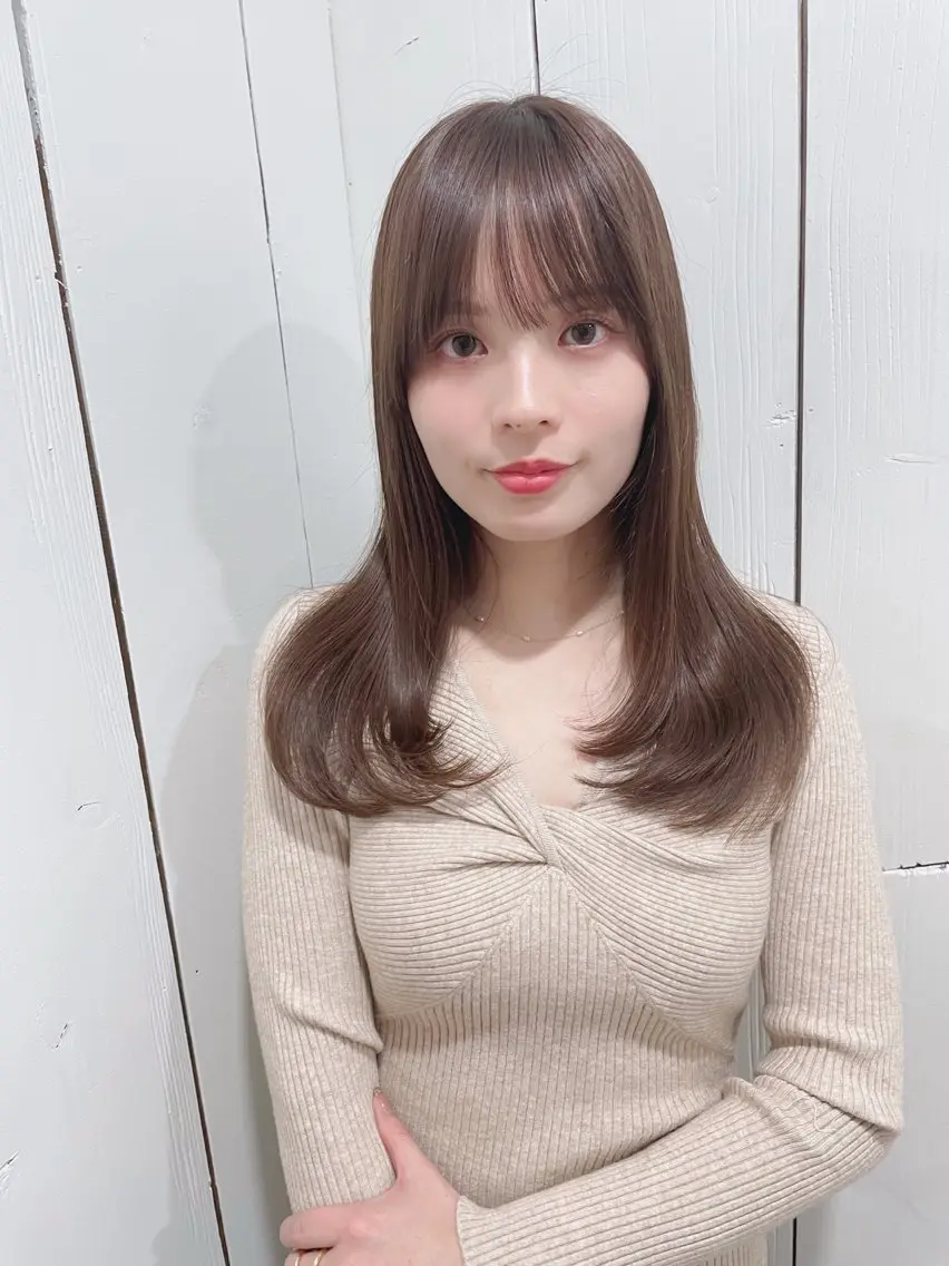 ロング カラー 髪質改善|透明 感カラー🩵レイヤーのヘアスタイル